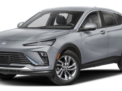 Front view of the 2025 Buick Envista, a stylish subcompact SUV available for lease with $0 down deals in NYC.