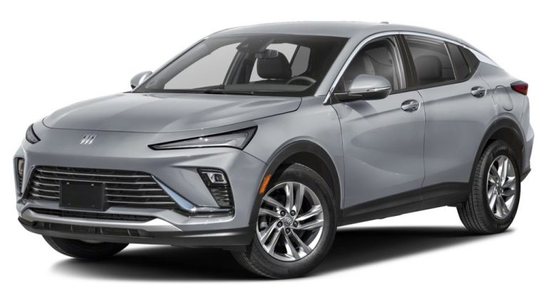 Front view of the 2025 Buick Envista, a stylish subcompact SUV available for lease with $0 down deals in NYC.